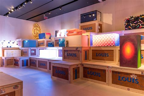 louis vuitton esposizione|Louis Vuitton exhibition trunks.